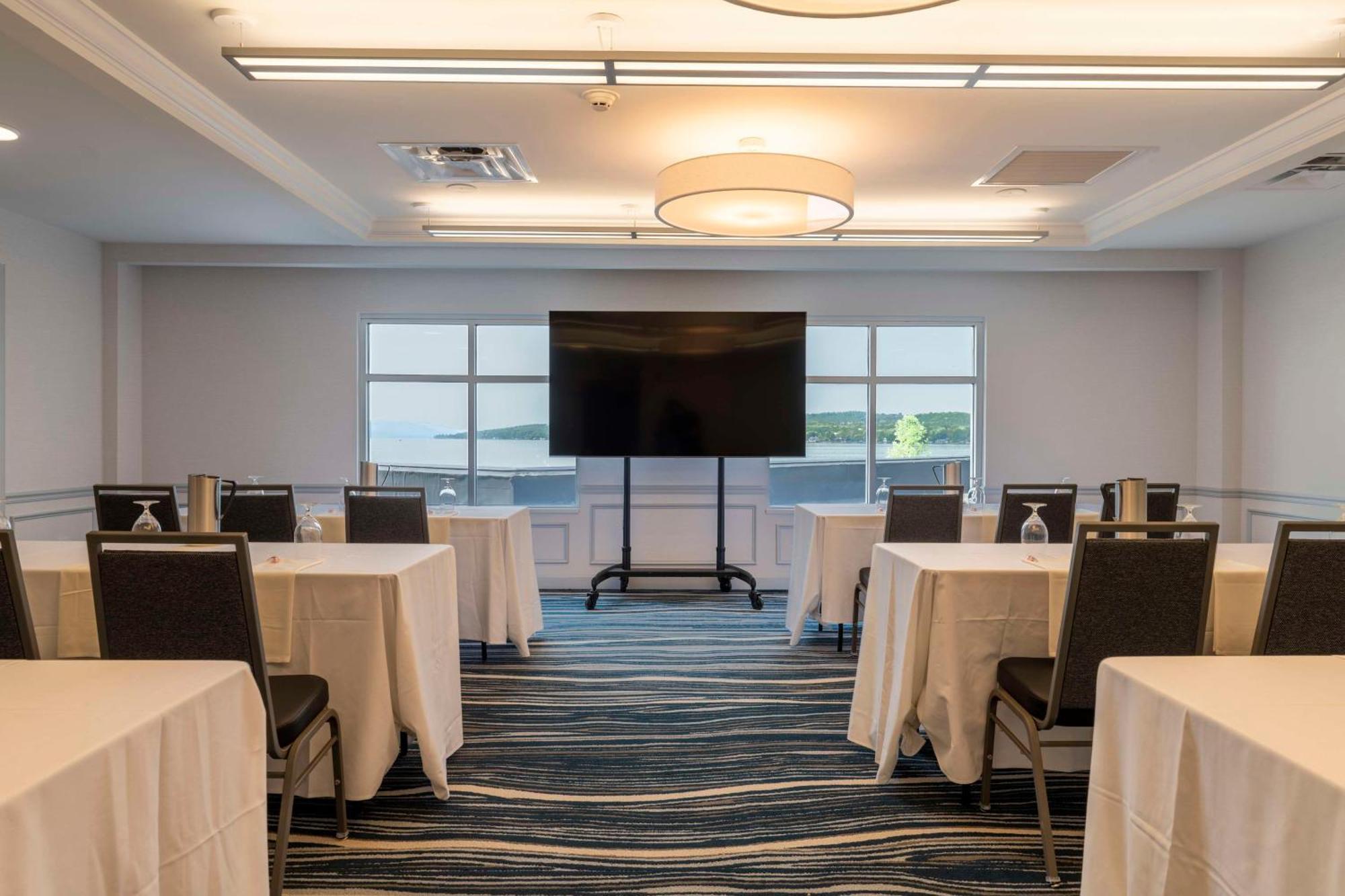 Hotel Canandaigua, Tapestry Collection By Hilton Exterior photo