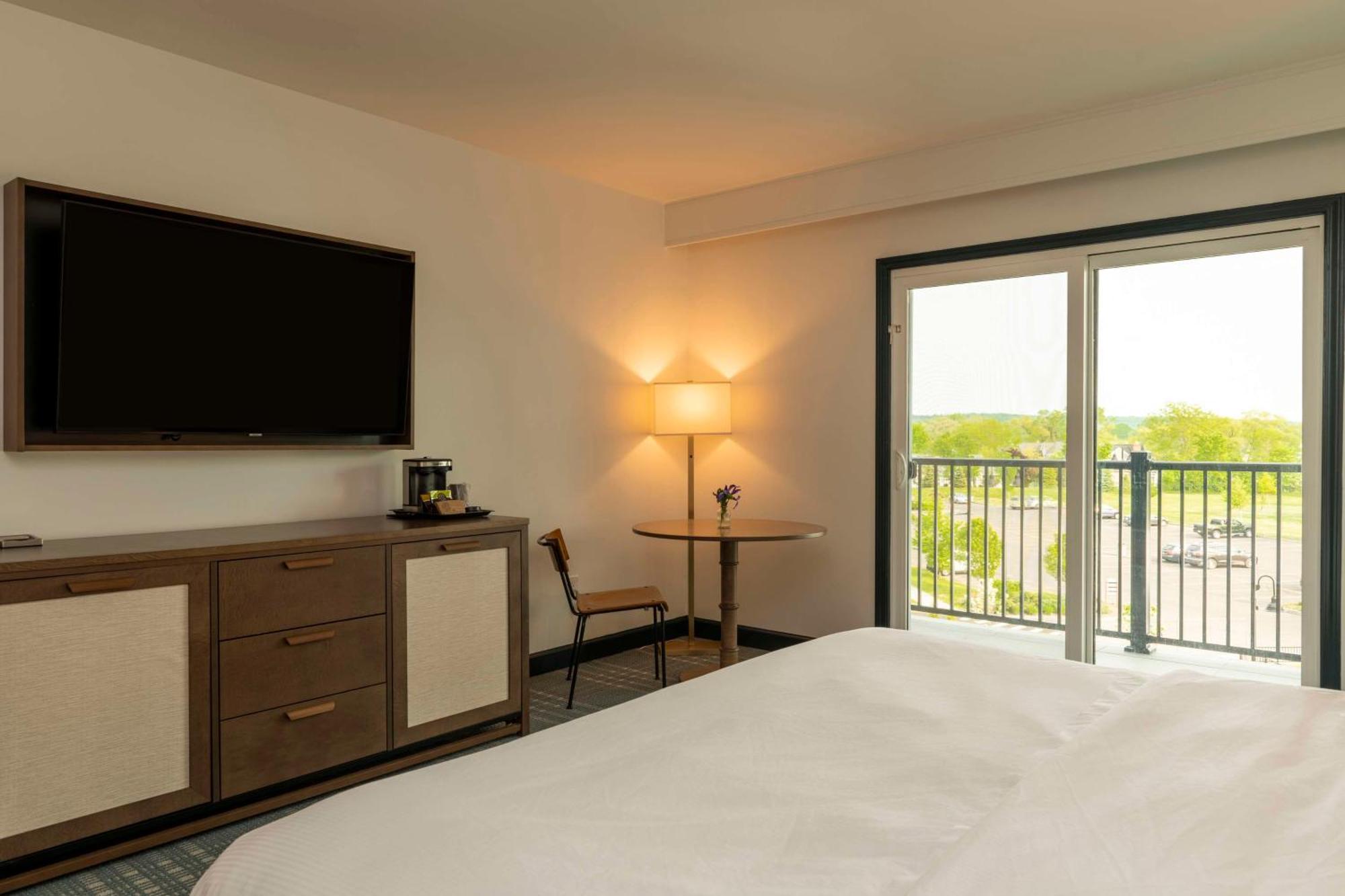 Hotel Canandaigua, Tapestry Collection By Hilton Exterior photo