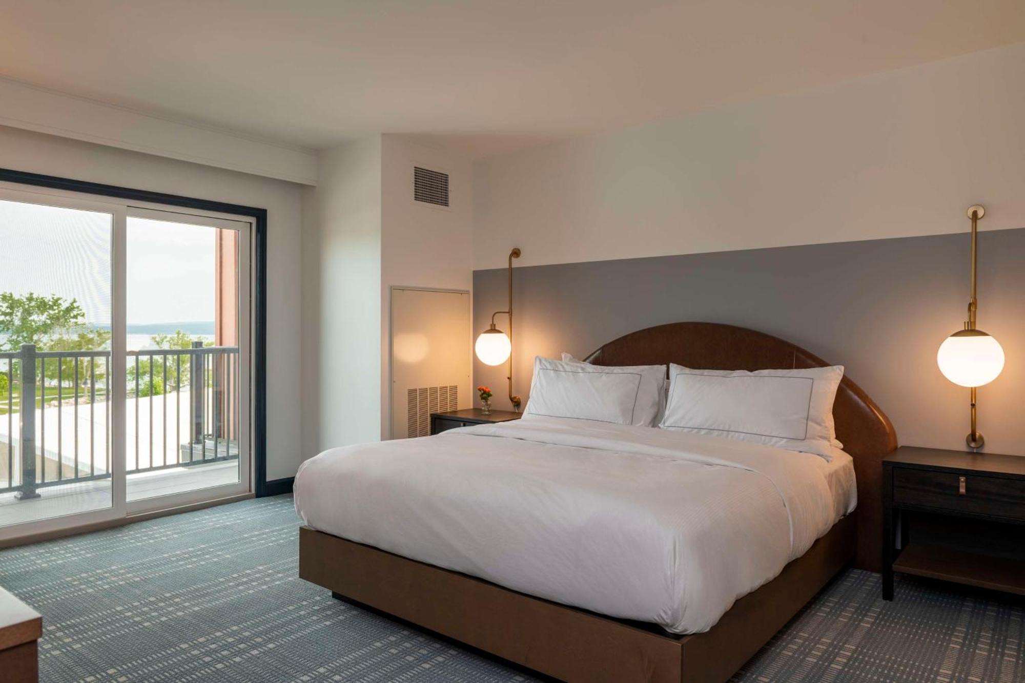 Hotel Canandaigua, Tapestry Collection By Hilton Exterior photo